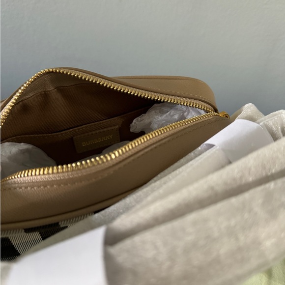 Burberry Authentic Crossbody Bag Leather House Check Small Camera Pouch $1050 - Picture 12 of 13